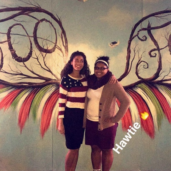 Meet your Posher, Lainey - Picture 2 of 2